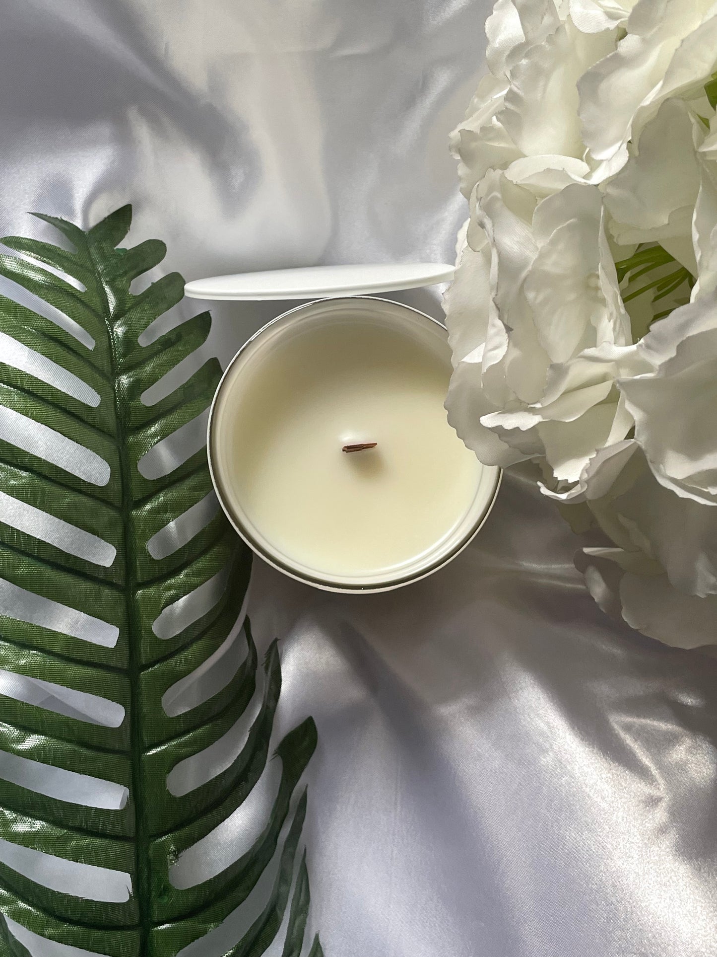 Odor Eliminating: FRESH & CLEAN Home Candle