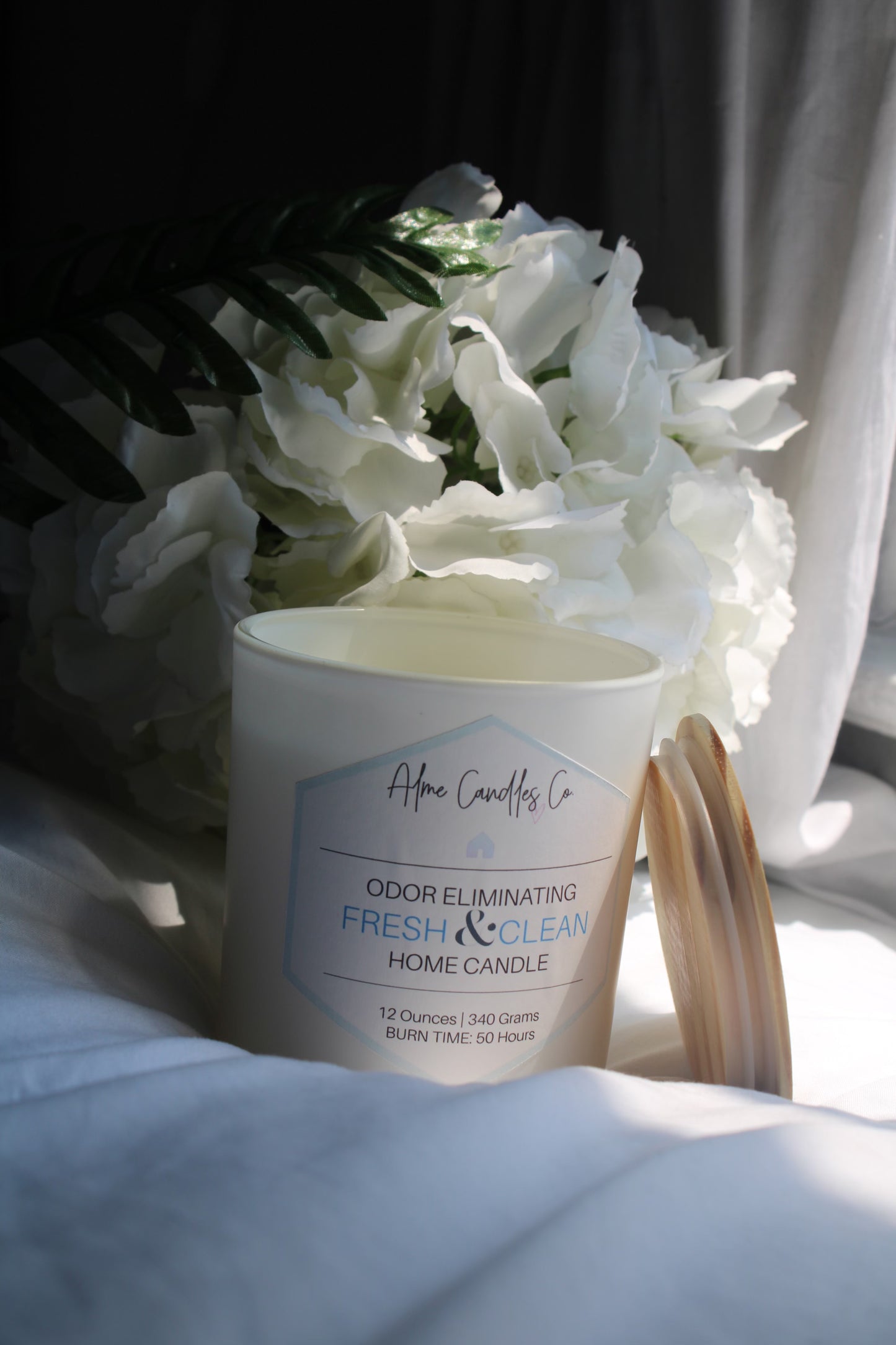 Odor Eliminating FRESH&CLEAN Home Candle