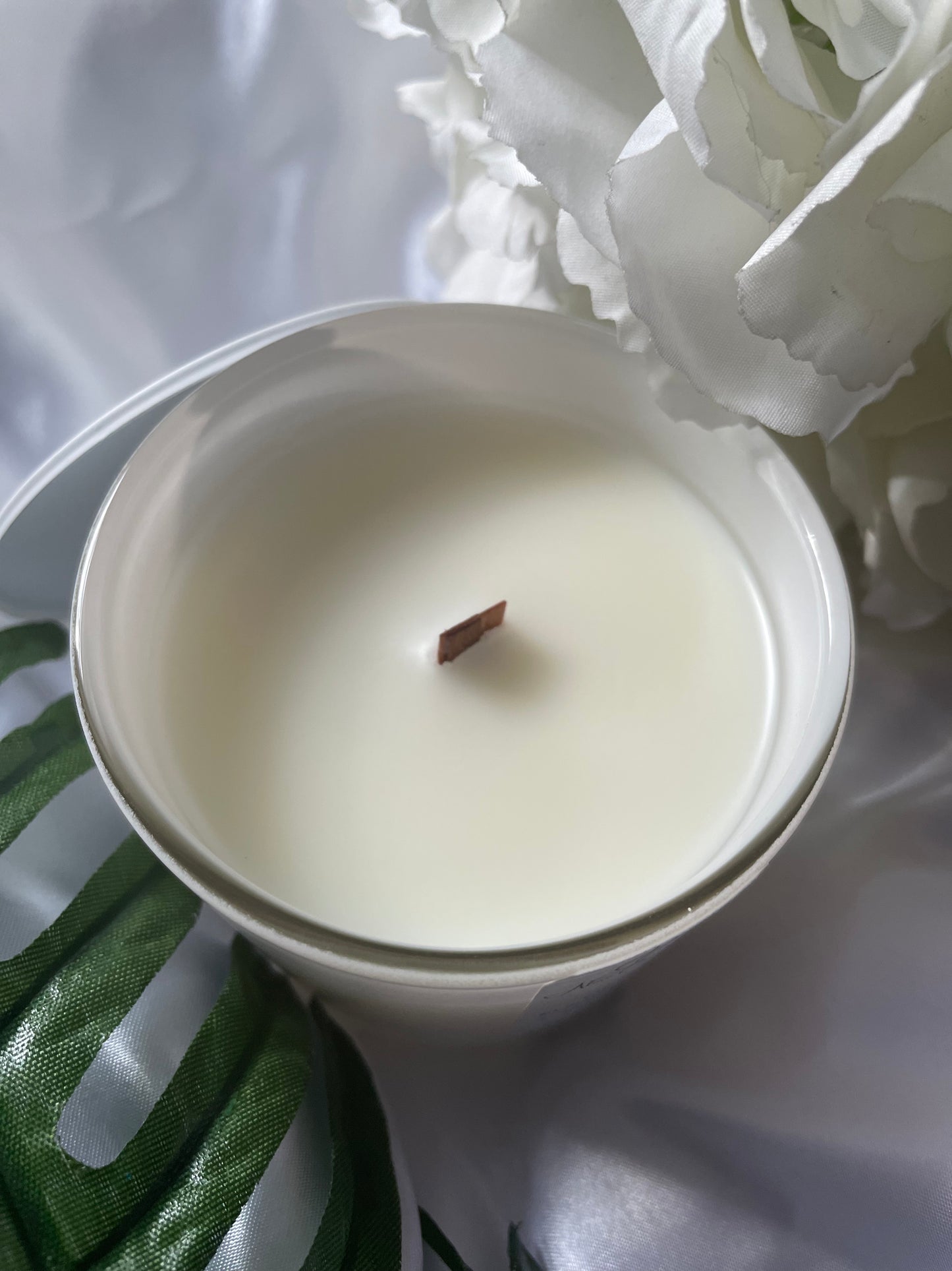 Odor Eliminating: FRESH & CLEAN Home Candle